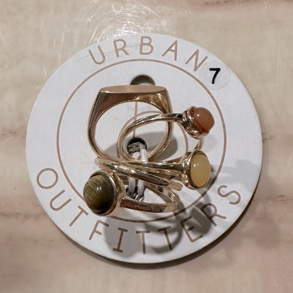 UO Ring Set - Picture 1 of 2